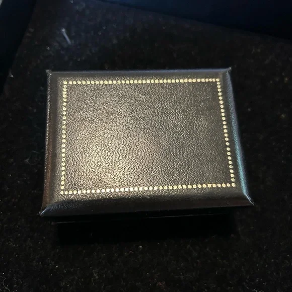 Rare vintage Bel-Air green stone cufflink and tie tack set. Good condition. - Picture 2 of 3